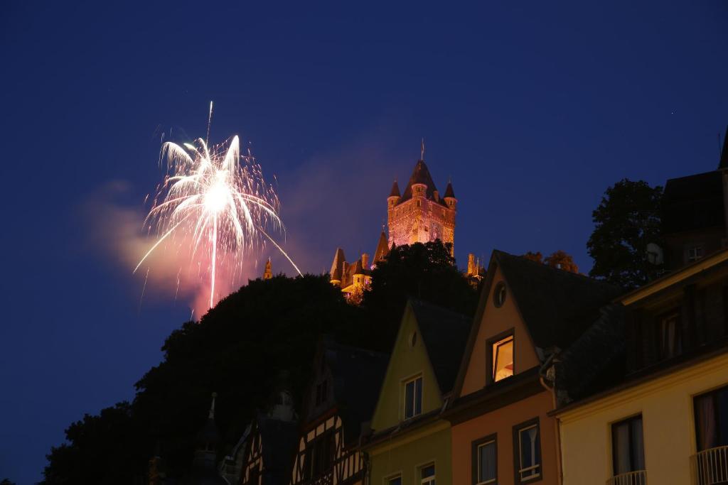 Hotel Karl Noss Cochem Exterior photo